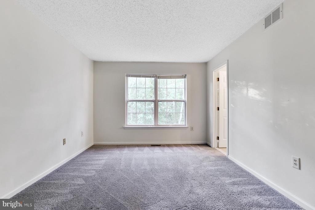 140 Barrow - Photo 18