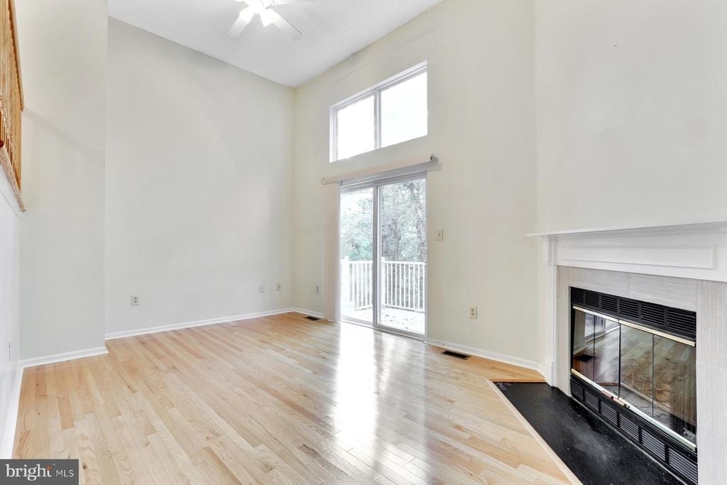 140 Barrow - Photo 3