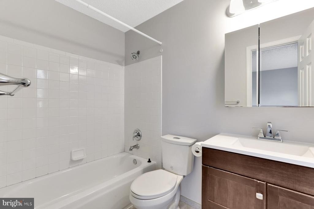 140 Barrow - Photo 17