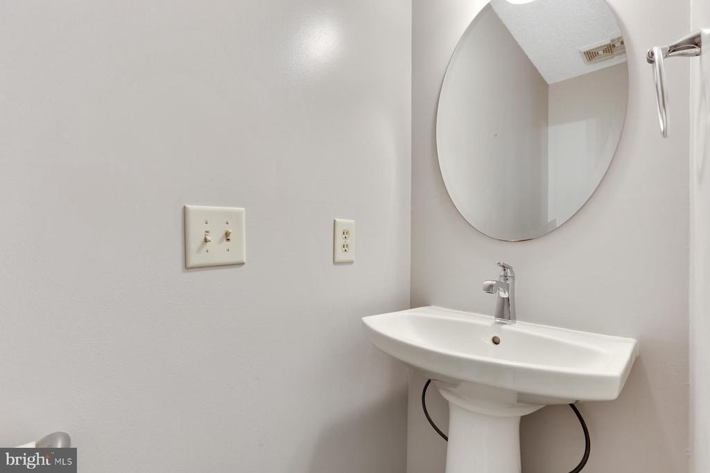 140 Barrow - Photo 13