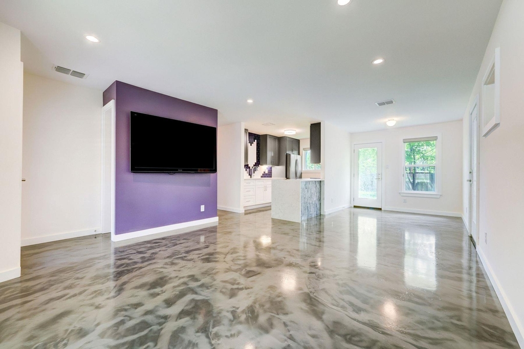 3100 Ray Wood Dr - Photo 2