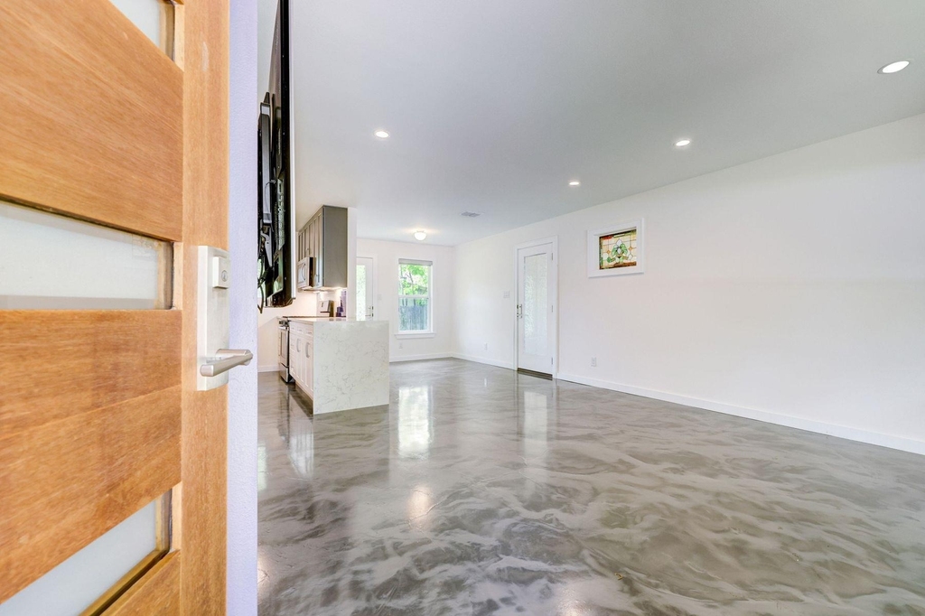 3100 Ray Wood Dr - Photo 1