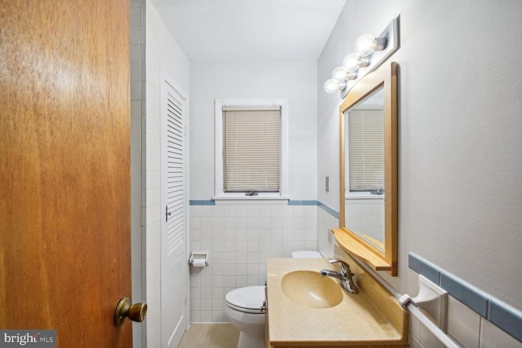 238 Varsity Avenue - Photo 14