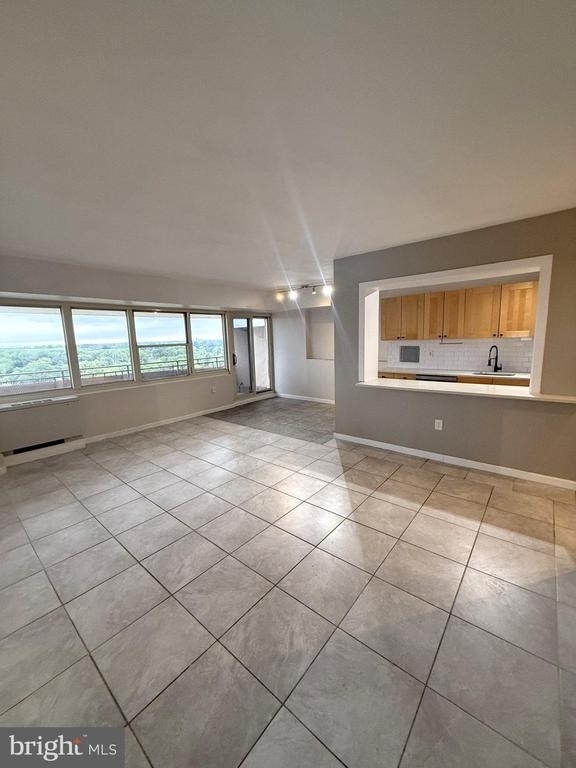 1508 Barclay Towers - Photo 8