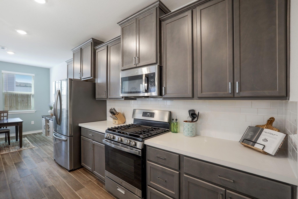 2903 Bronx Dr - Photo 17