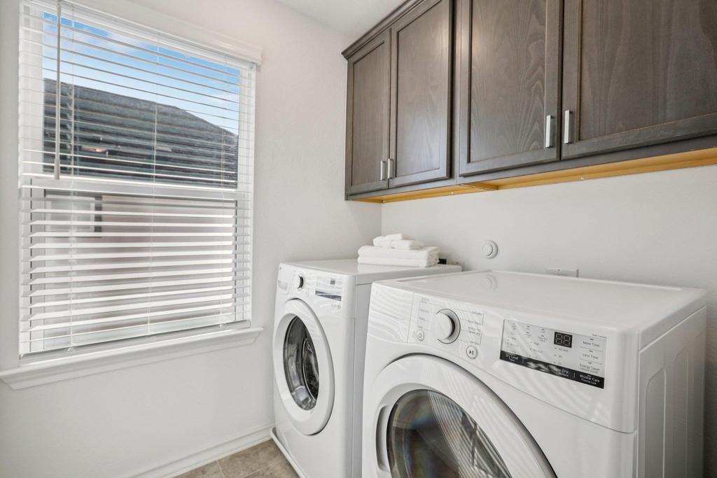 2903 Bronx Dr - Photo 21