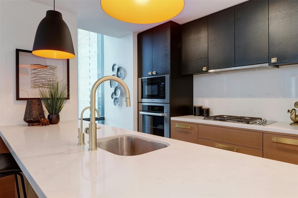 70 Rainey St - Photo 9