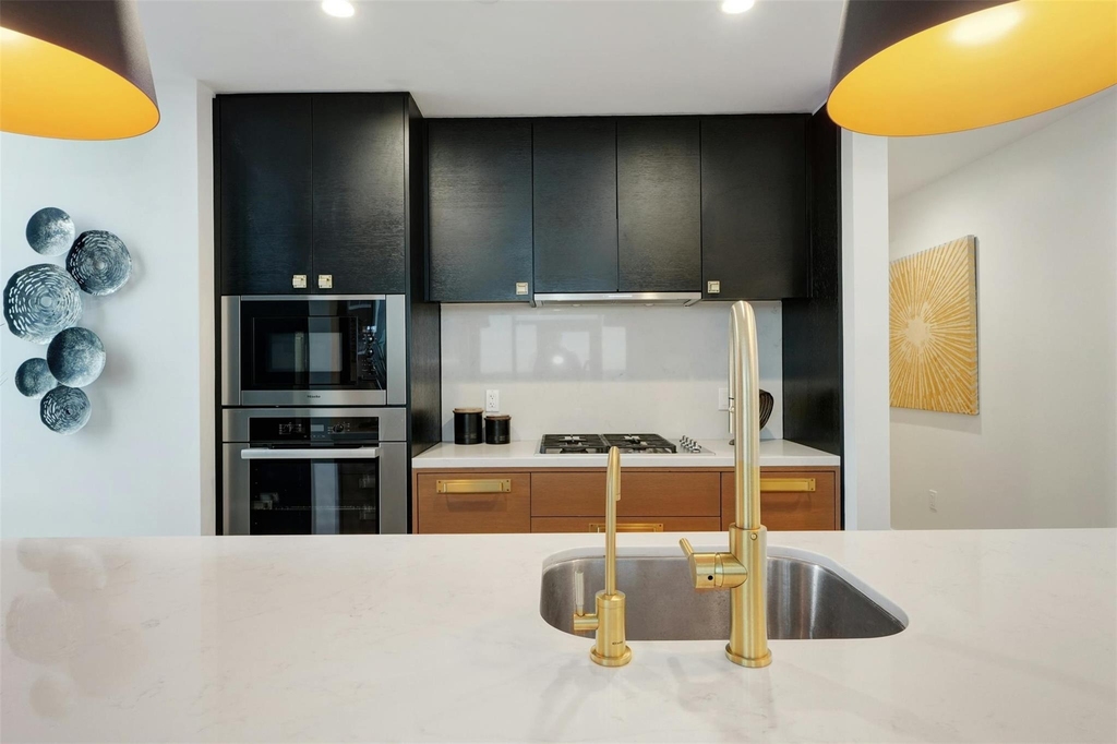 70 Rainey St - Photo 8