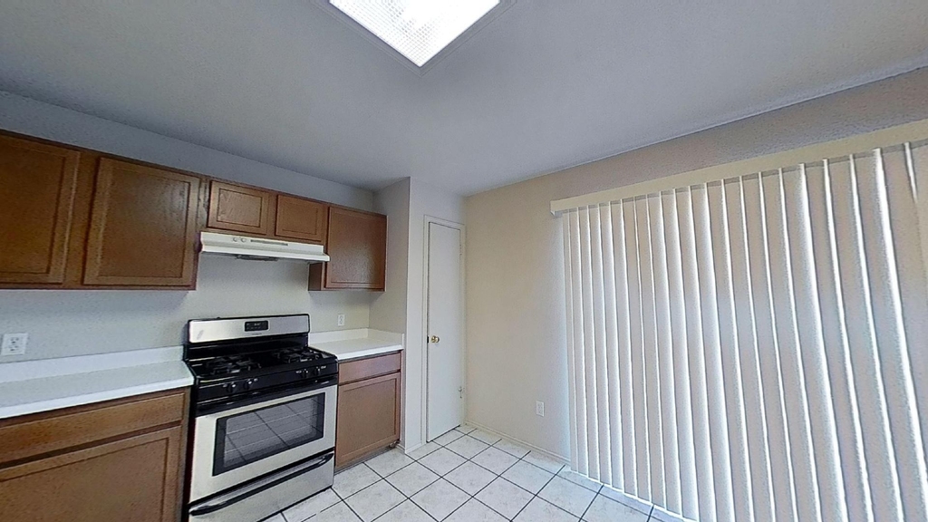 1200 Hughmont Dr - Photo 2
