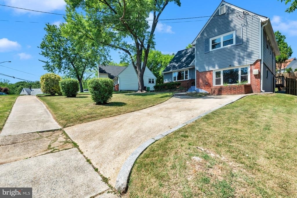6004 Mustang Place - Photo 1