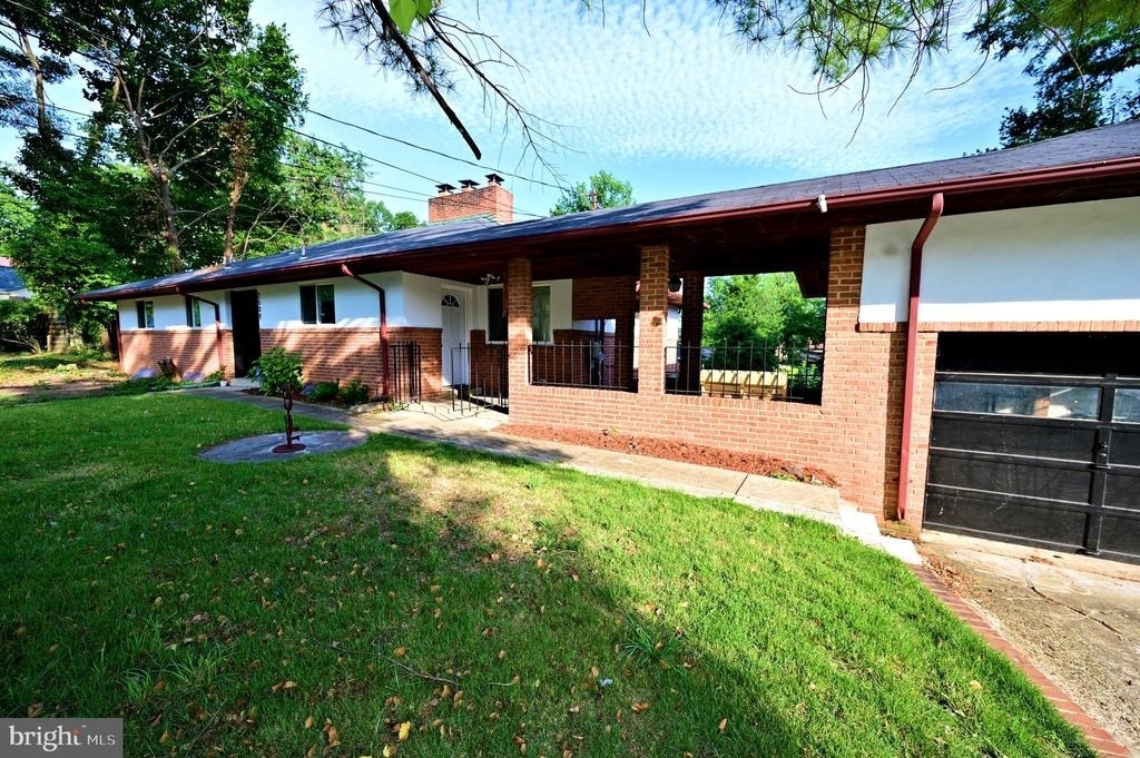 2509 Eliot Place - Photo 2