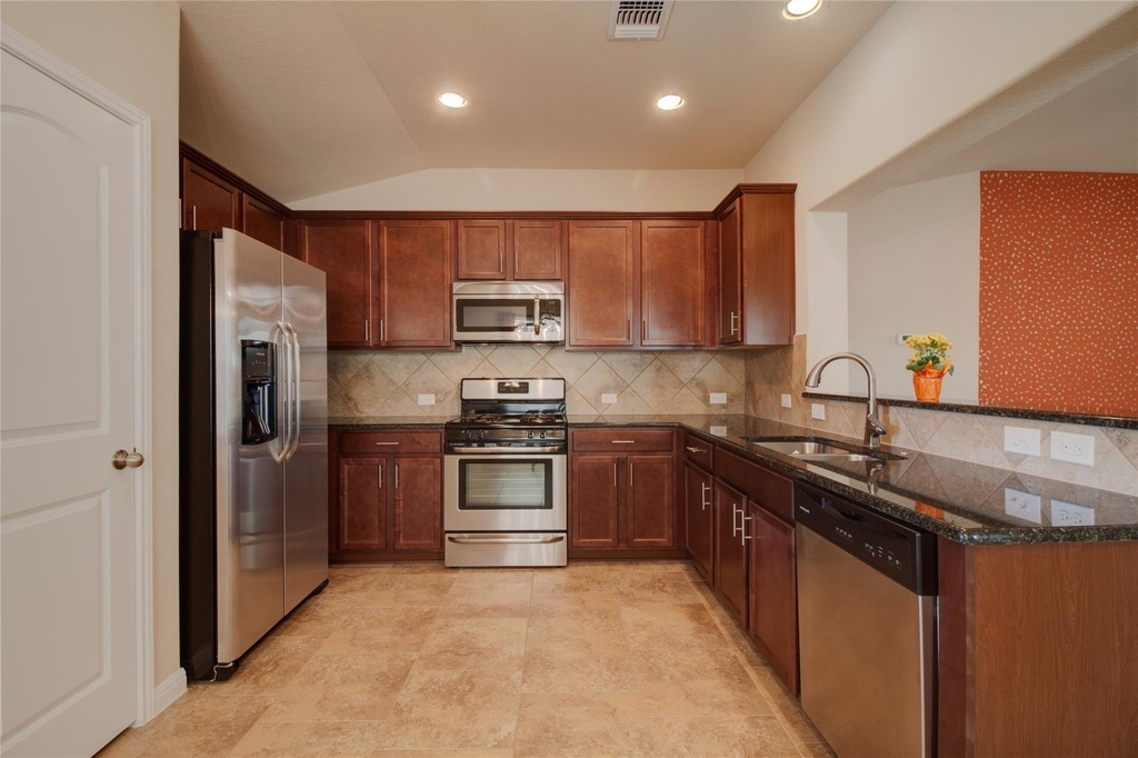 209 Moulins Ln - Photo 10