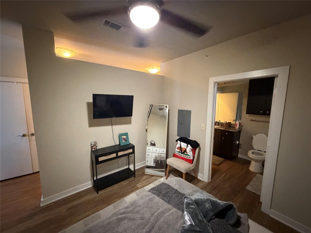 1900 Barton Springs Rd - Photo 6