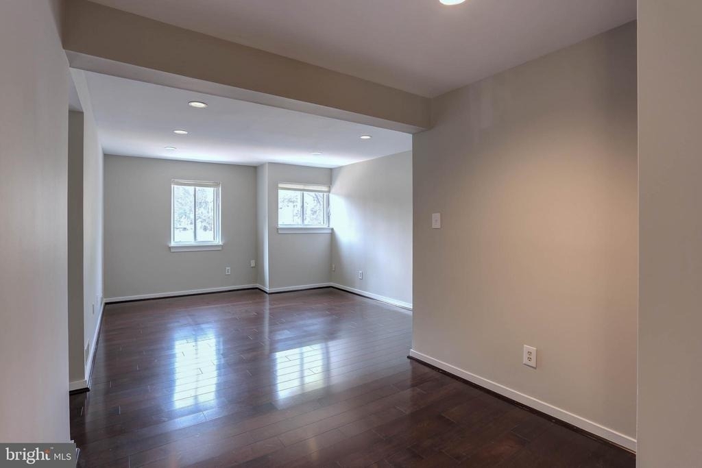 8906 Battery Place - Photo 12