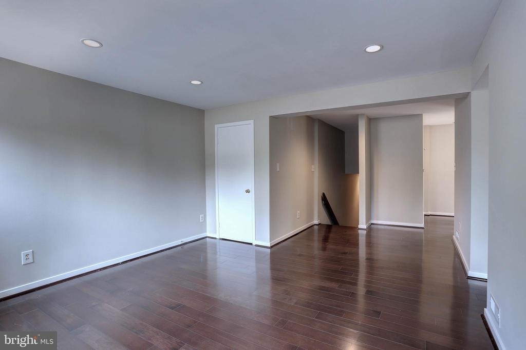 8906 Battery Place - Photo 8