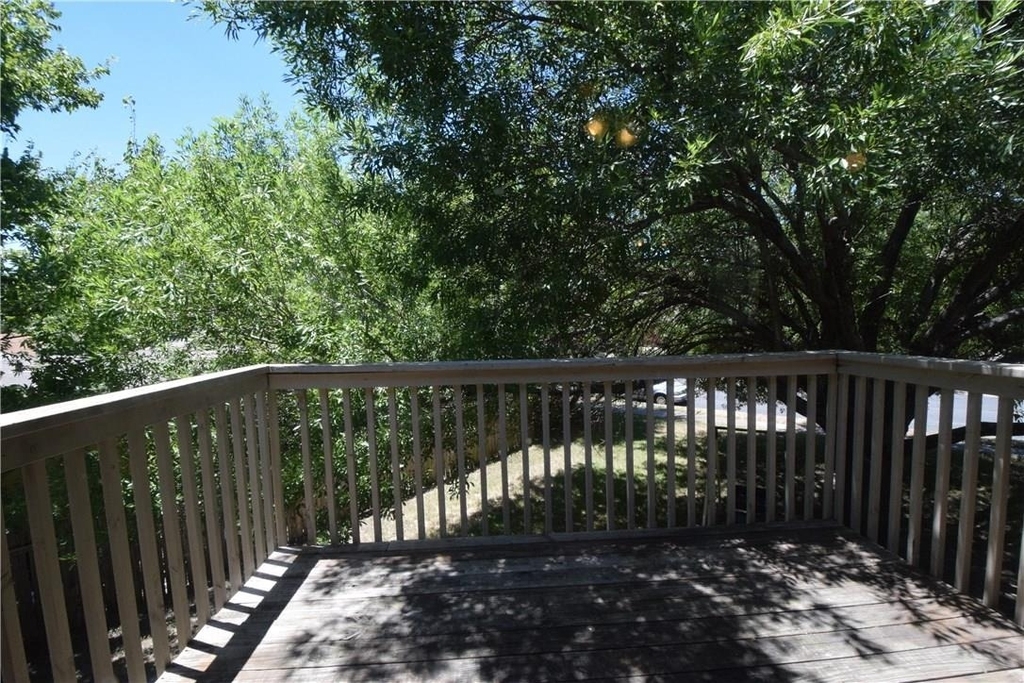 10811 Lanshire Dr - Photo 18