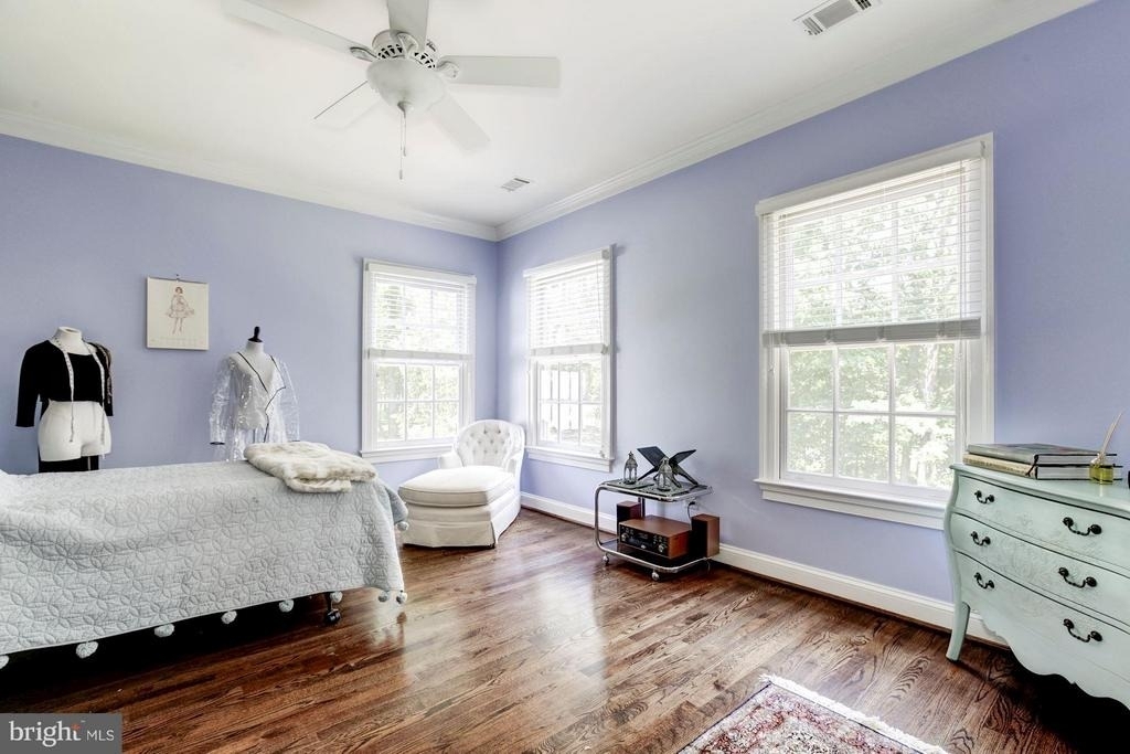 9909 Avenel Farm Drive - Photo 16