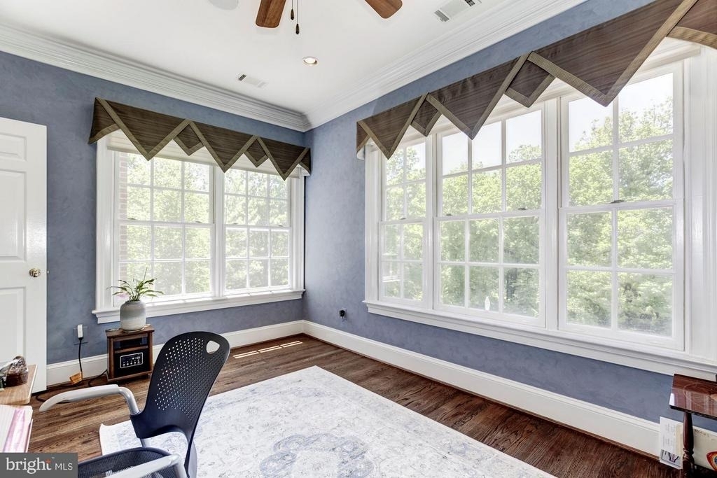 9909 Avenel Farm Drive - Photo 14