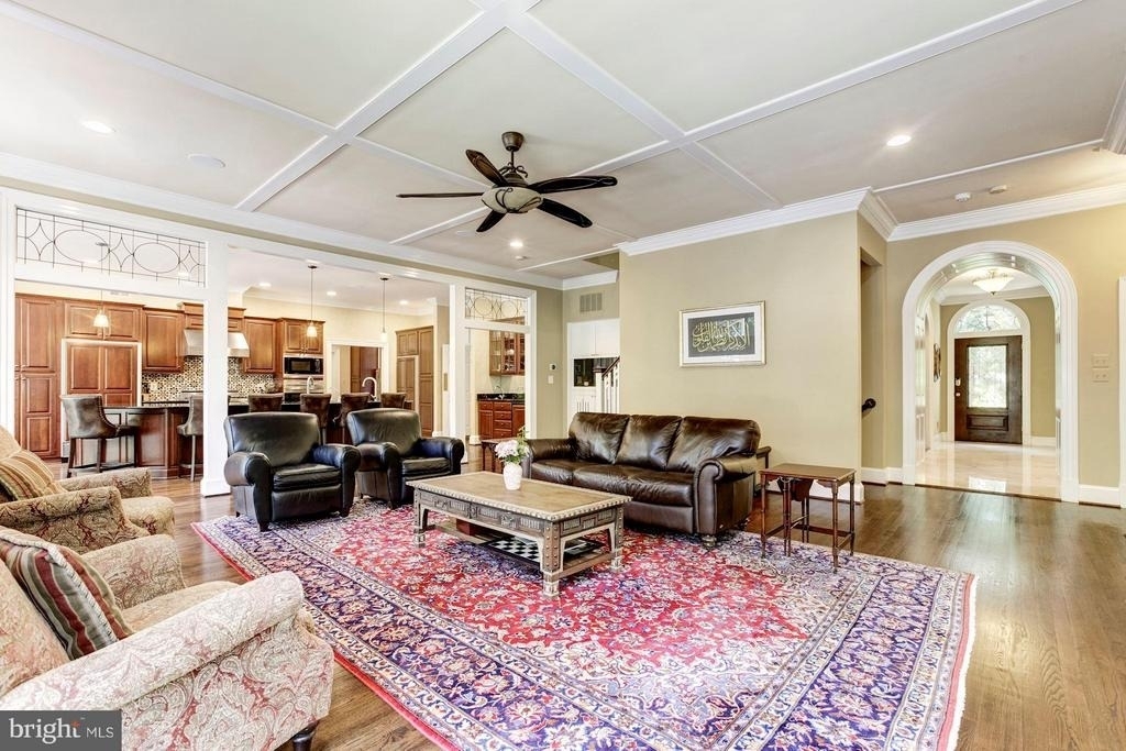 9909 Avenel Farm Drive - Photo 6