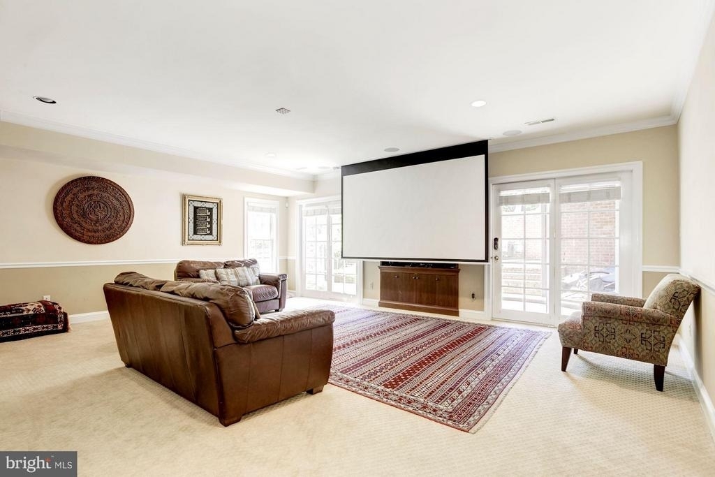 9909 Avenel Farm Drive - Photo 21