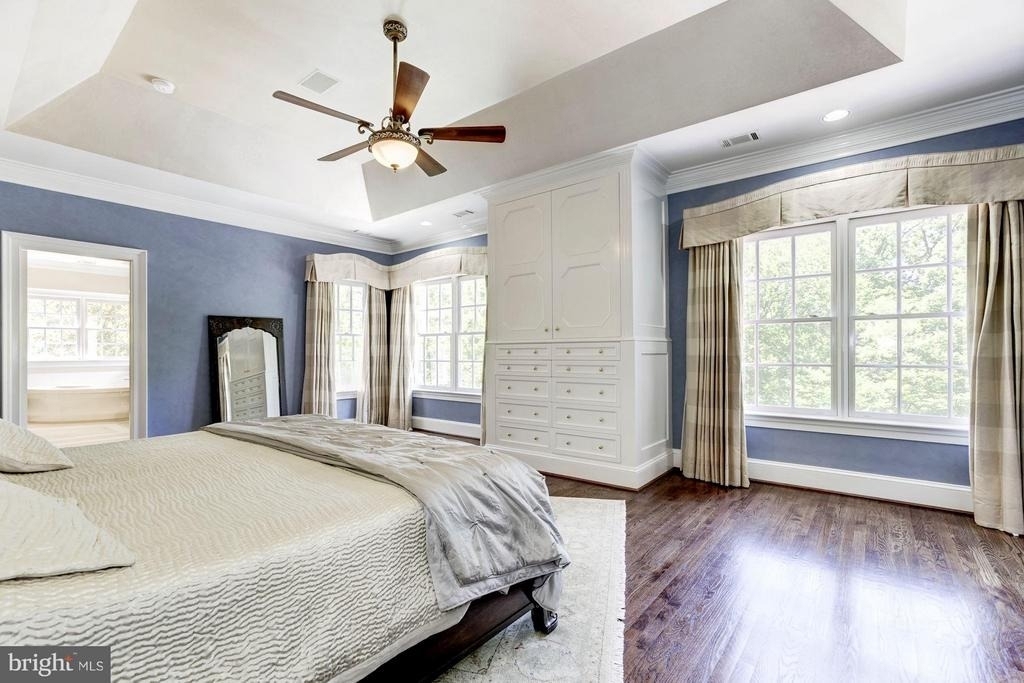 9909 Avenel Farm Drive - Photo 12