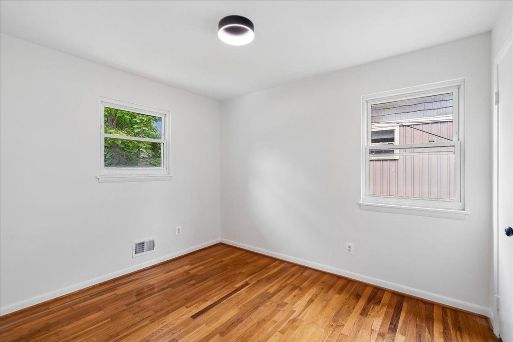 727 Grandin Avenue - Photo 16