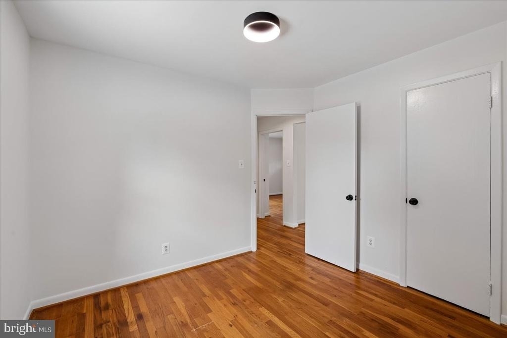 727 Grandin Avenue - Photo 13