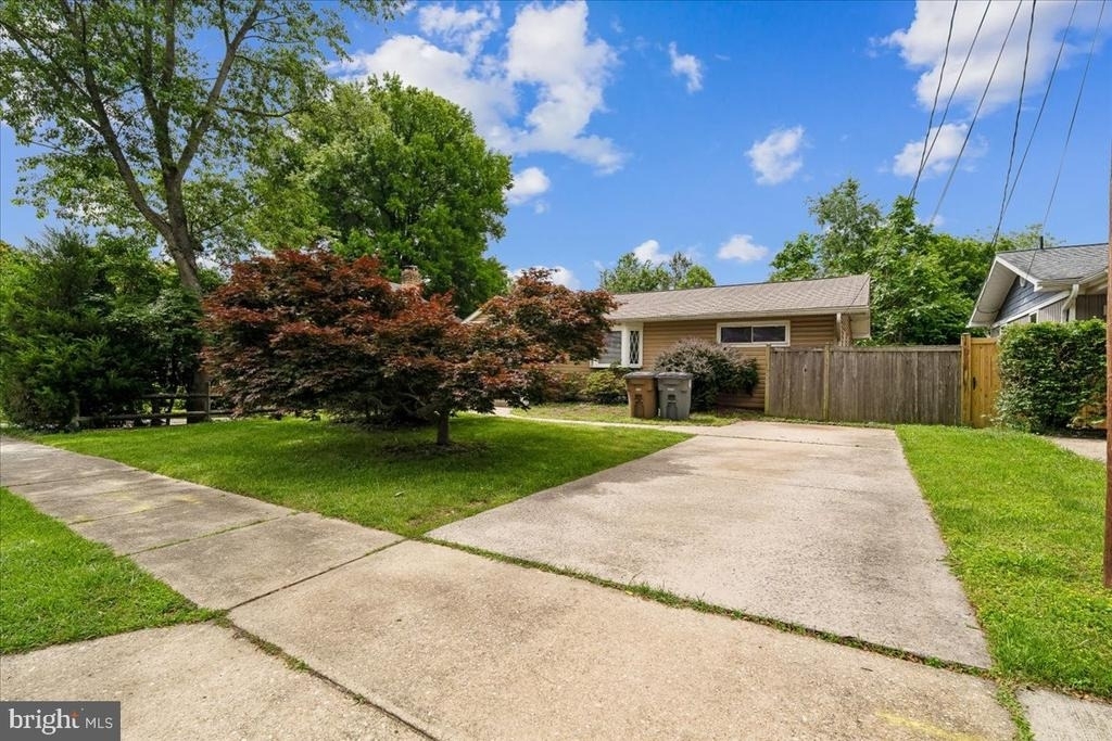 727 Grandin Avenue - Photo 1