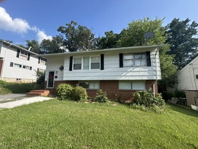 328 W Edmonston Drive - Photo 0