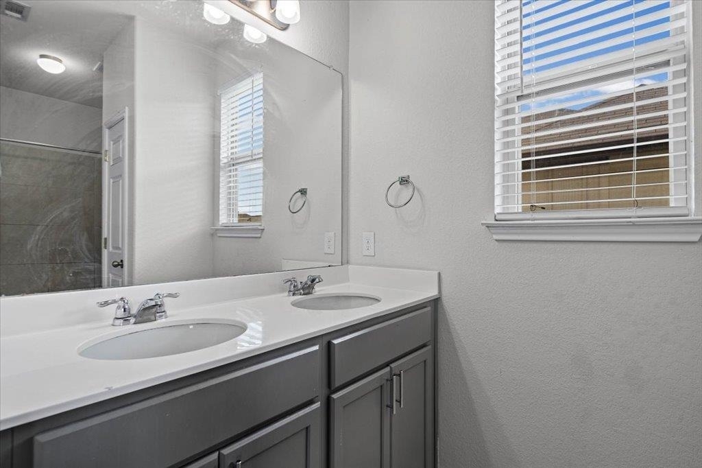 131 Macarthur Dr. - Photo 17