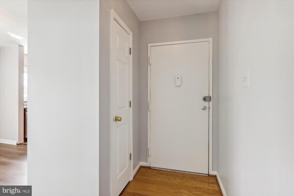 10631 Montrose Avenue - Photo 5