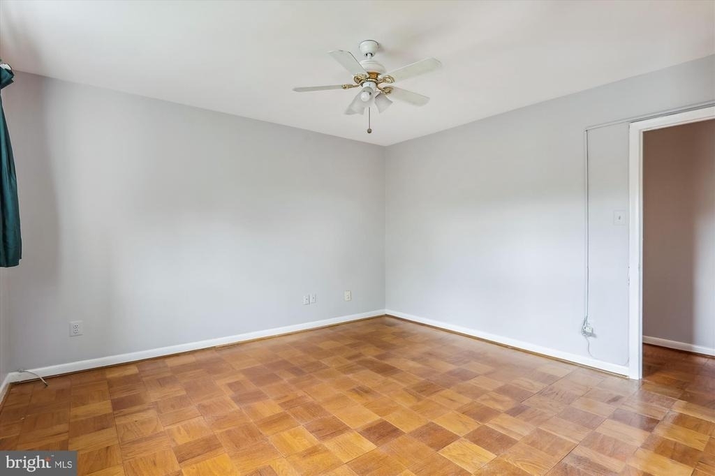 10631 Montrose Avenue - Photo 28