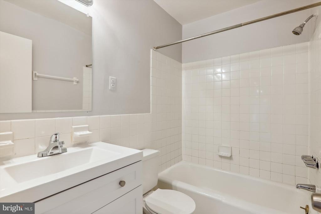 10631 Montrose Avenue - Photo 31