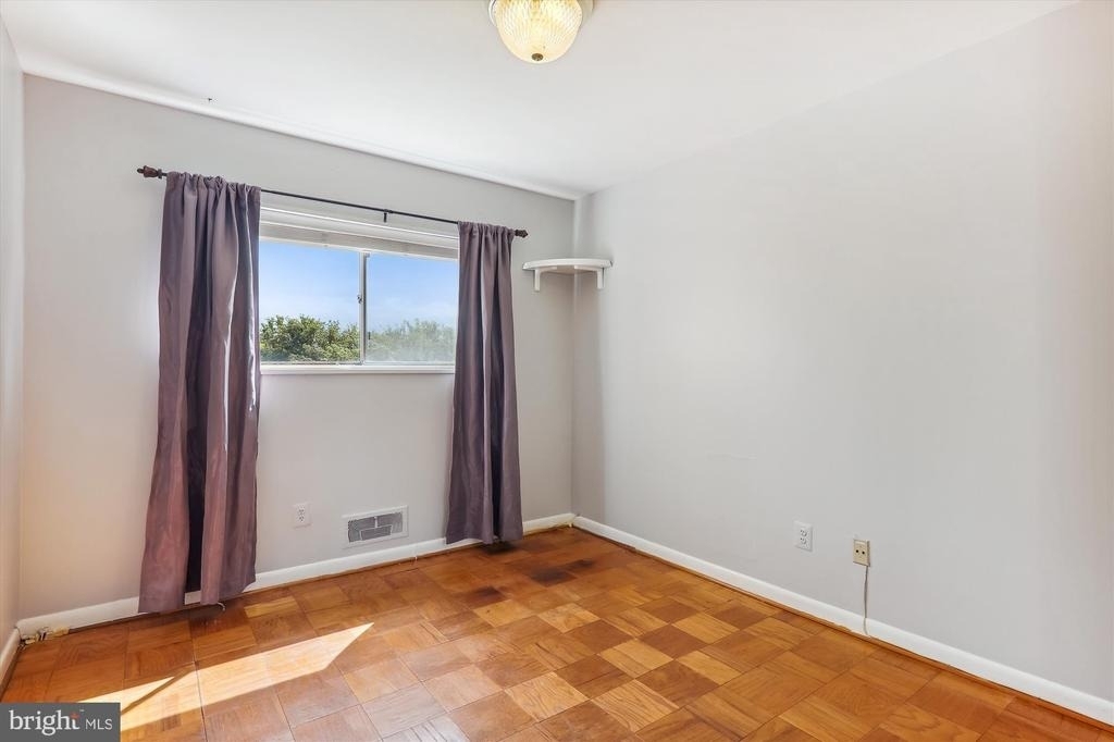 10631 Montrose Avenue - Photo 23