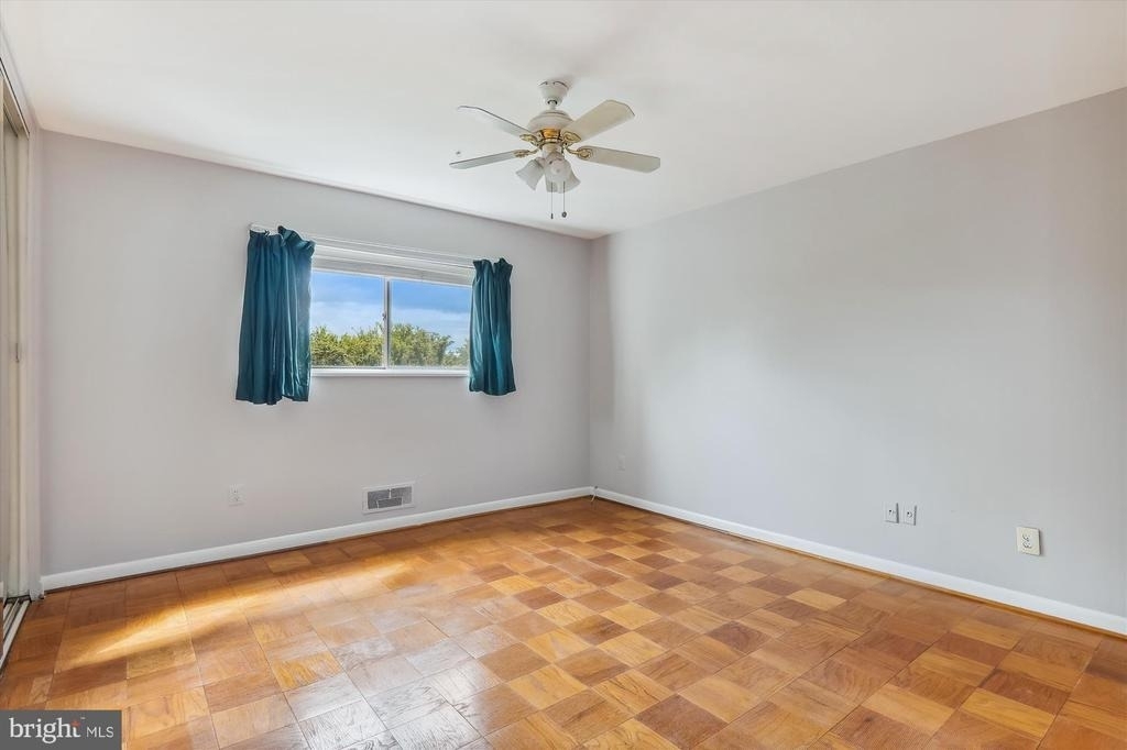 10631 Montrose Avenue - Photo 27