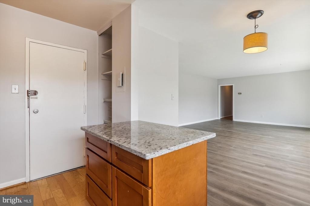 10631 Montrose Avenue - Photo 16