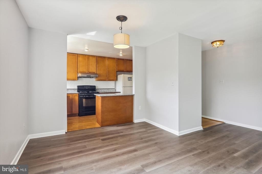 10631 Montrose Avenue - Photo 13