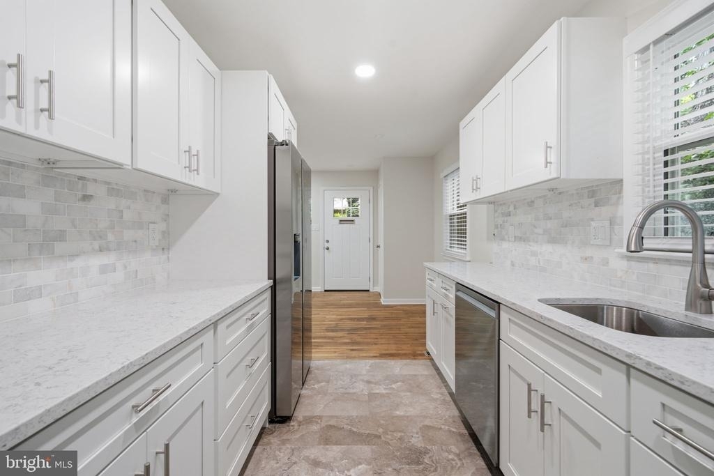 18 Grandin Circle - Photo 5
