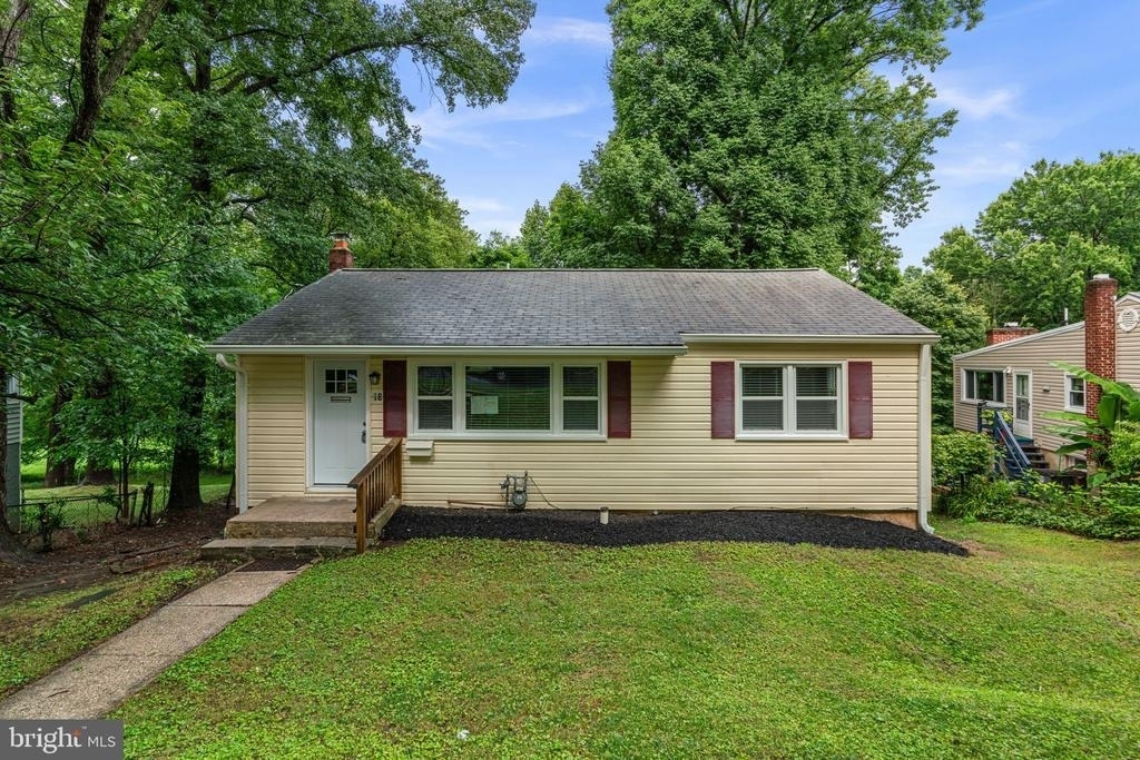 18 Grandin Circle - Photo 0