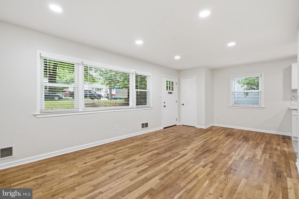 18 Grandin Circle - Photo 2