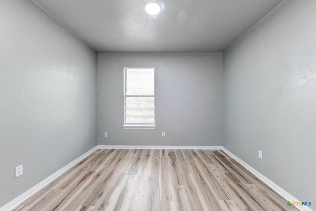 2321 Terrace Dr - Photo 3