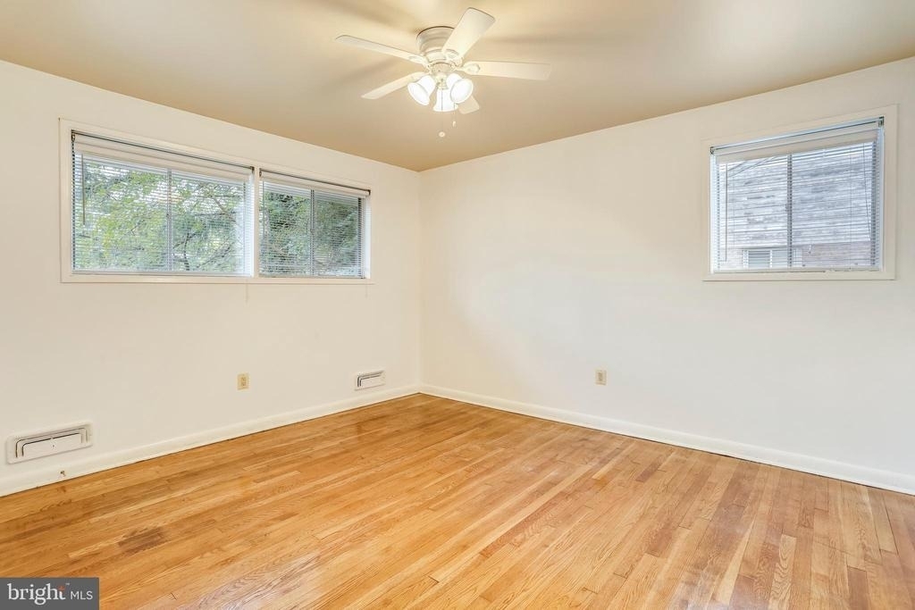 6048 Rossmore Drive - Photo 8