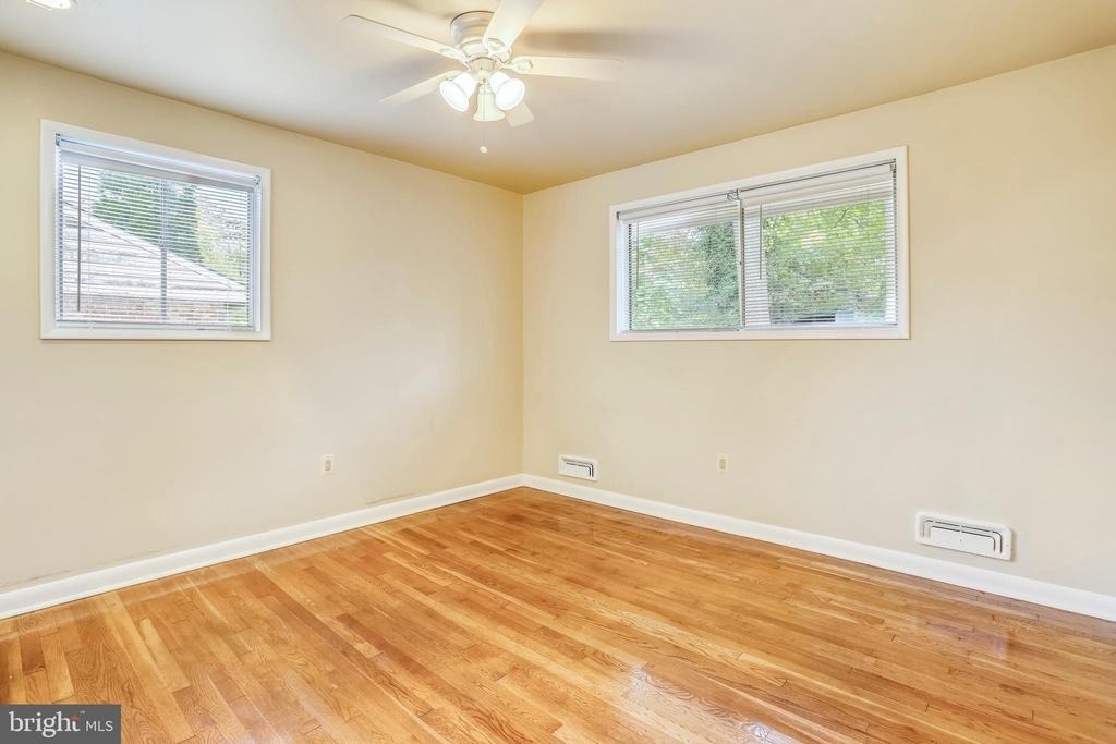 6048 Rossmore Drive - Photo 10