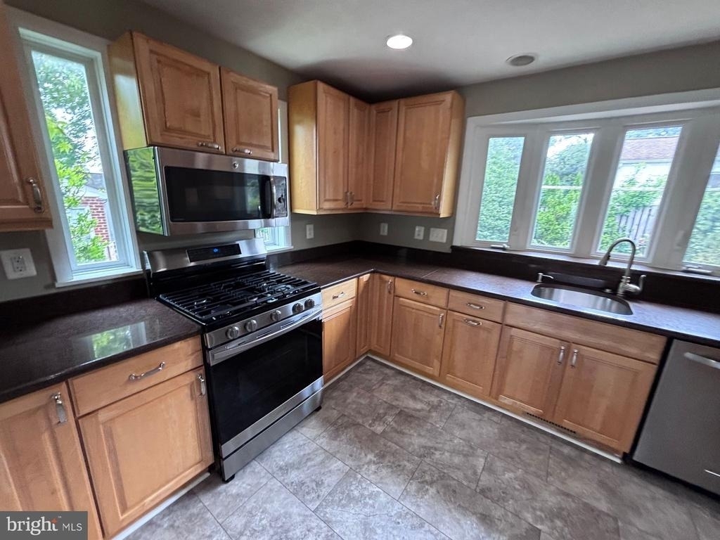701 Robert Road - Photo 1