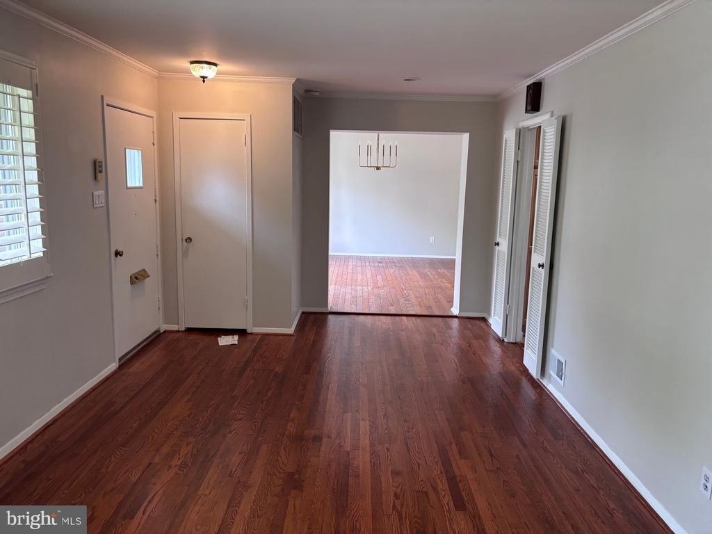 701 Robert Road - Photo 3