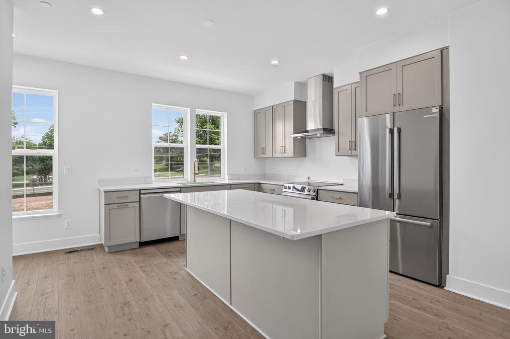 5015 Dulcet Drive - Photo 9