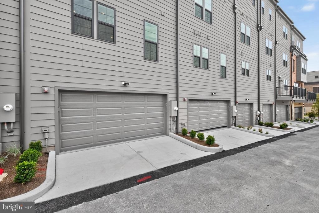 5015 Dulcet Drive - Photo 2