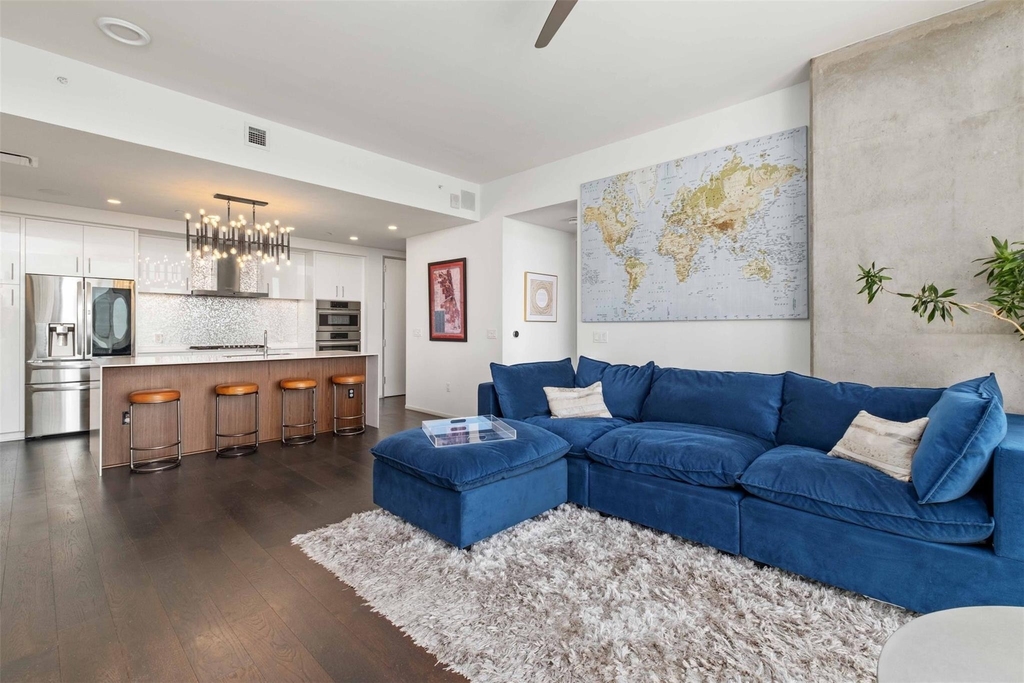301 West Ave - Photo 3