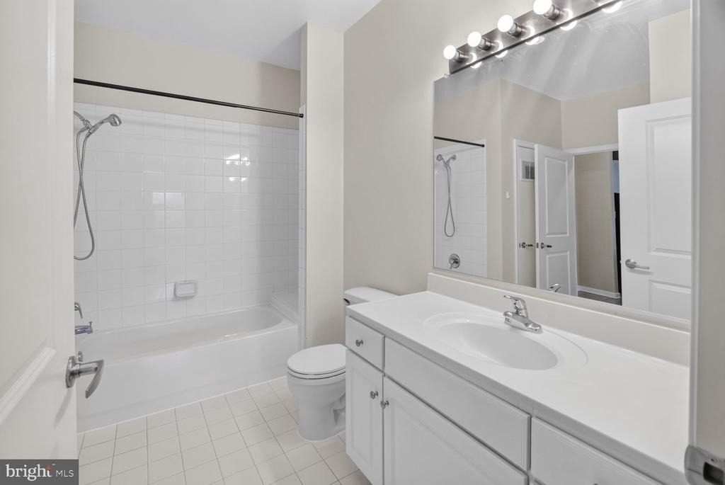8045 Newell Street - Photo 7