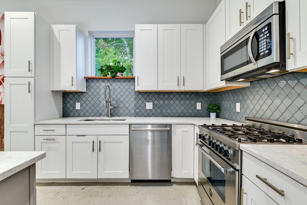 1131 Map St - Photo 12
